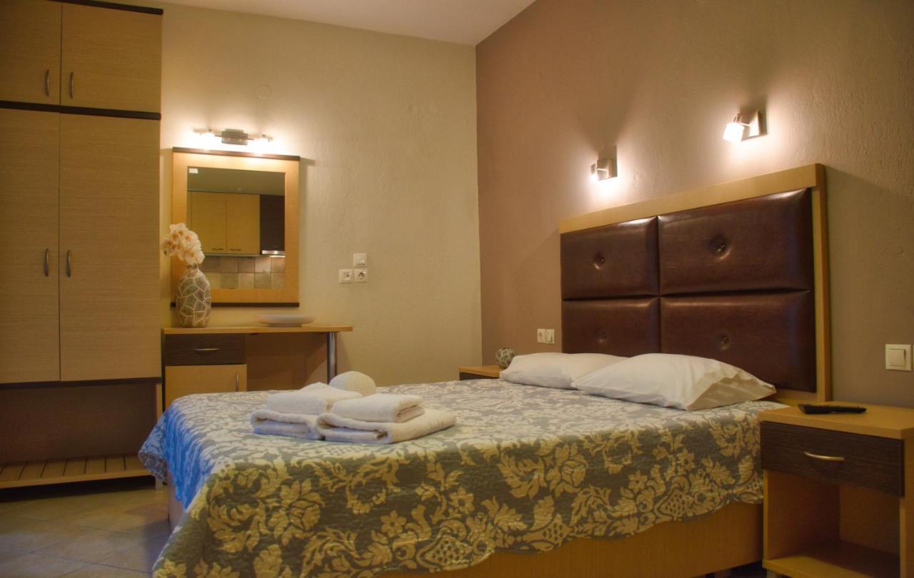 House Spanos Sarti Ngoại thất bức ảnh